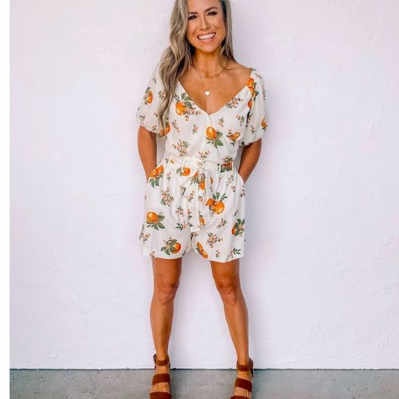 🆕NWT SUGARLIPS PUFF SLEEVE CITRUS CROP TOP - Picture 12 of 12